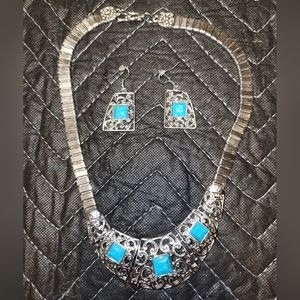 Turquoise necklace with matching earrings
